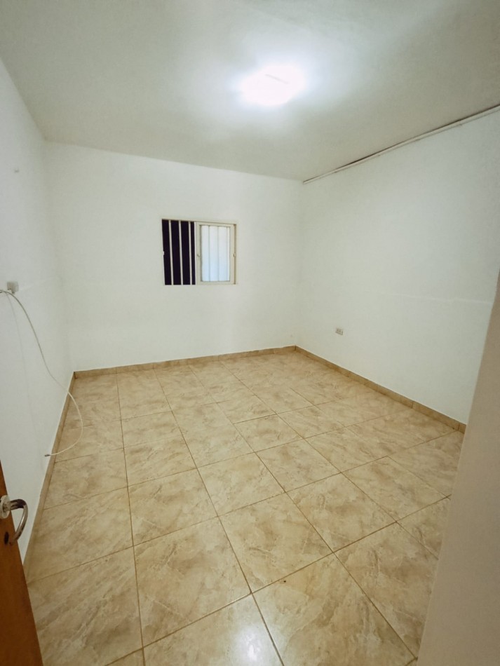 Amplia casa en alquiler. Perfecto Estado.