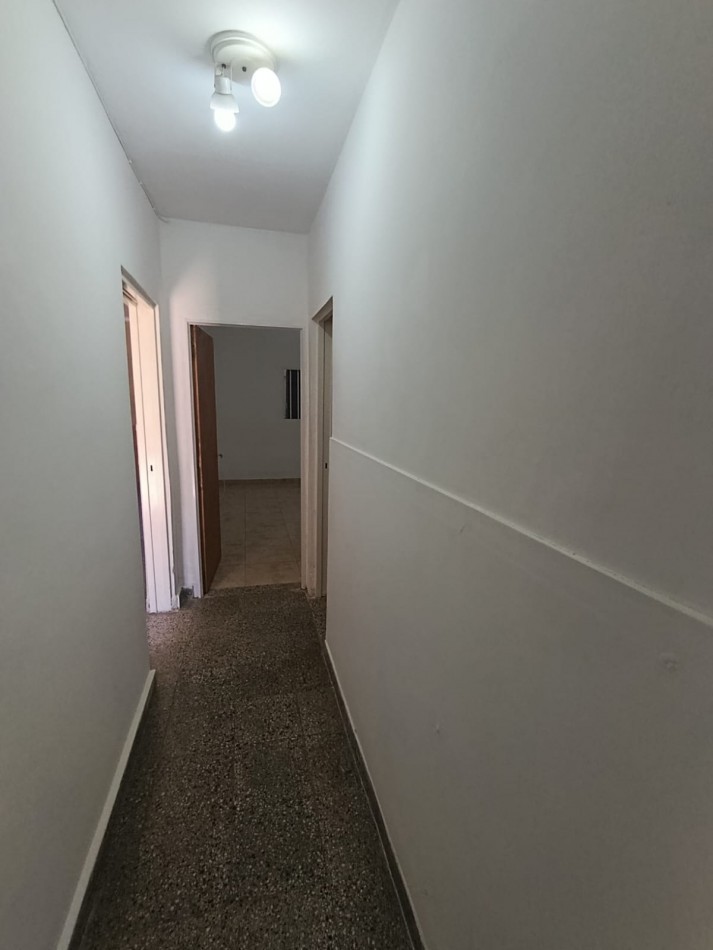 Amplia casa en alquiler. Perfecto Estado.