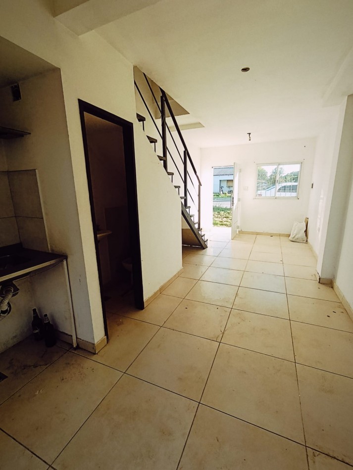 Duplex en Venta Crisologo  Larralde y Garrigo 