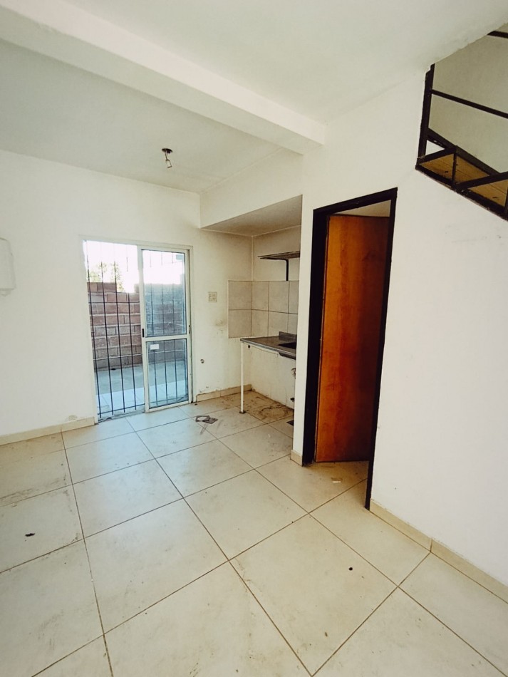 Duplex en Venta Crisologo  Larralde y Garrigo 