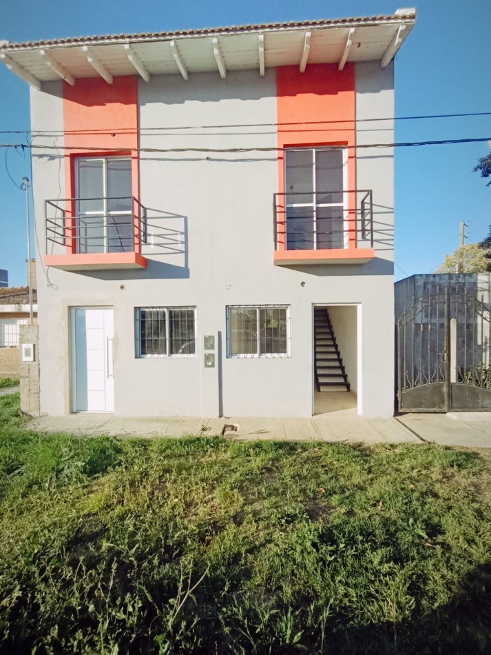 Duplex en Venta Crisologo  Larralde y Garrigo 