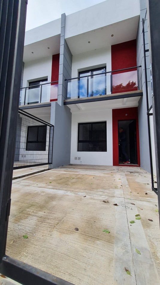 En venta duplex a estrenar aptos credito Zona  Paracao.