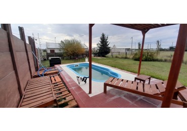 Alquiler casa quinta permanente con pileta
