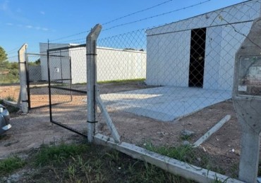 En venta 2 galpones nuevos. 