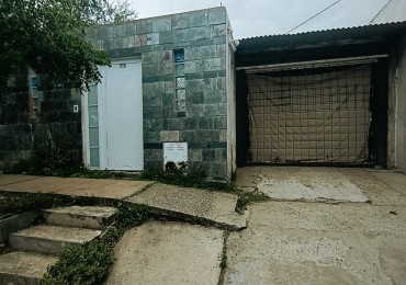 En venta casa 3 dormitorios Colonia Avellaneda 