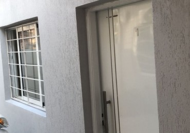 Se alquila departamento planta baja cercano al centro 