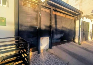 En venta hermoso duplex familiar con patio y pileta Oro Verde 