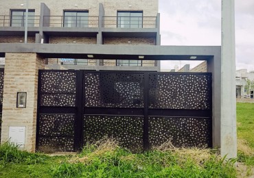 En venta imponente triplex con vista al rio zona Toma 