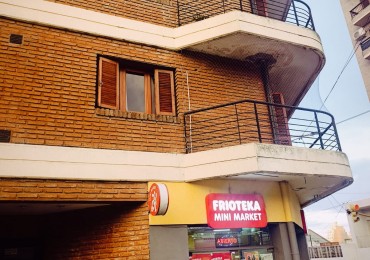 Se alquila departamento de 2 dormitorios centro 